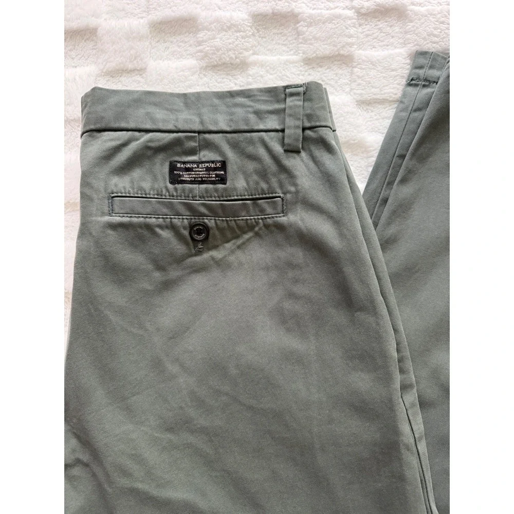 Banana Republic Emerson Chino Mens 33x34 Olive Green 100% Cotton Pants EUC